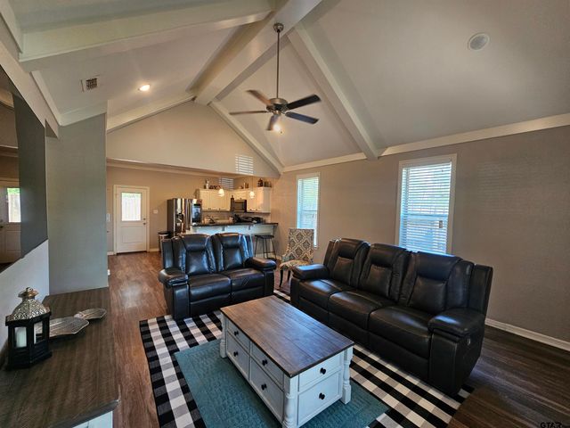 2946 Meadow Brook Trl, Tyler, TX 75701