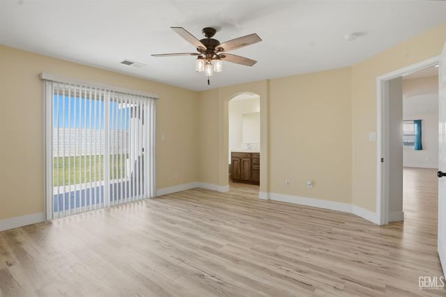 13511 Cheyenne Mountain Drive, Bakersfield, CA 93314