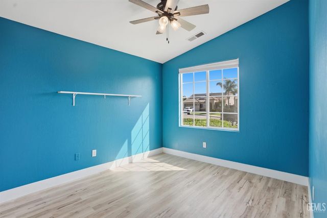 13511 Cheyenne Mountain Drive, Bakersfield, CA 93314