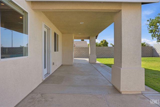 13511 Cheyenne Mountain Drive, Bakersfield, CA 93314