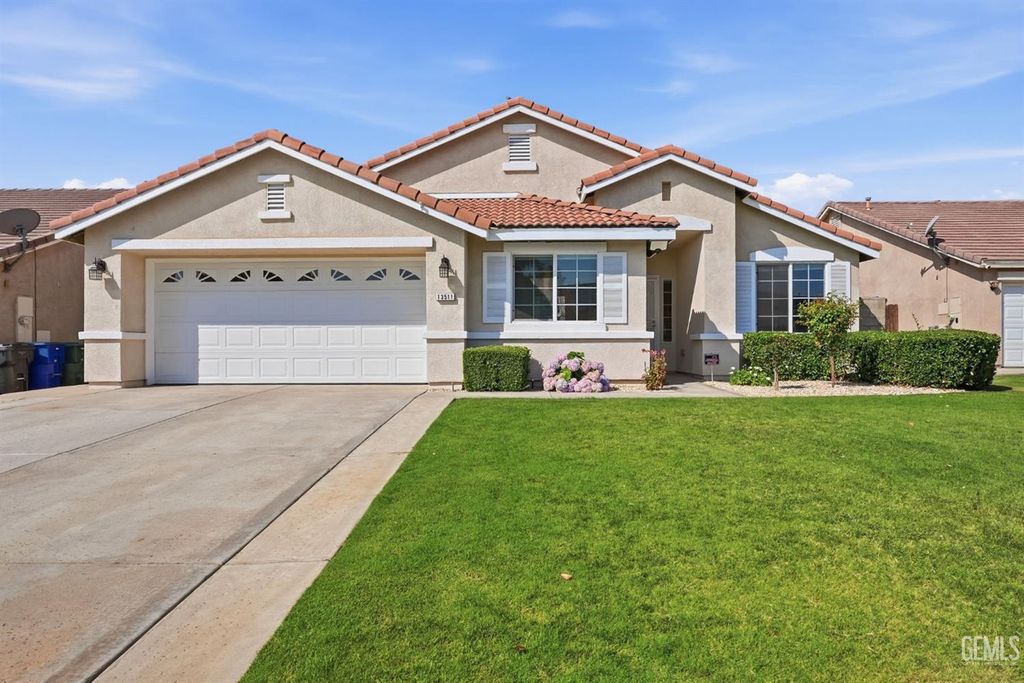 13511 Cheyenne Mountain Drive, Bakersfield, CA 93314
