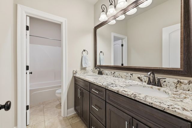 257 Royal Oak Dr, Thibodaux, LA 70301