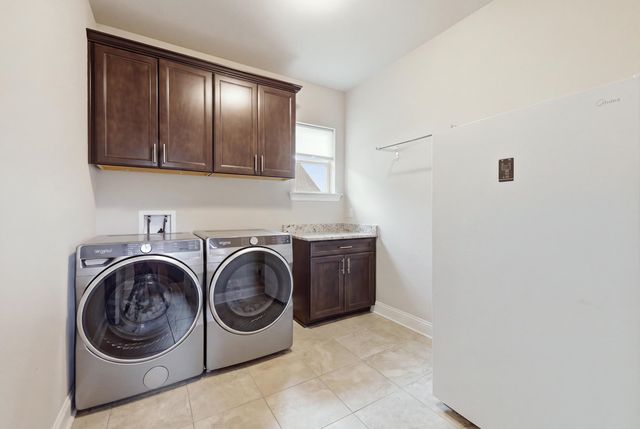 257 Royal Oak Dr, Thibodaux, LA 70301