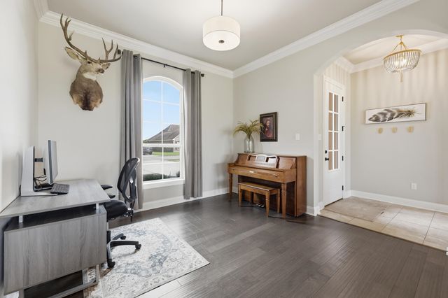 257 Royal Oak Dr, Thibodaux, LA 70301