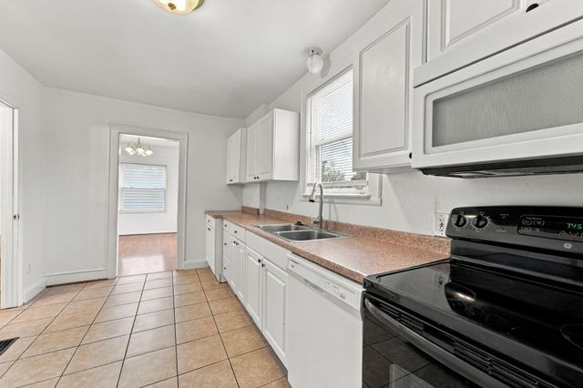 2146 Leonard Avenue, Columbus, OH 43219
