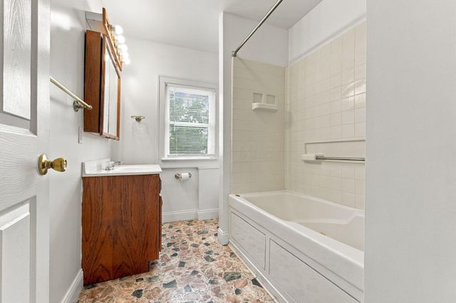2146 Leonard Avenue, Columbus, OH 43219