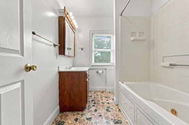 2146 Leonard Avenue, Columbus, OH 43219