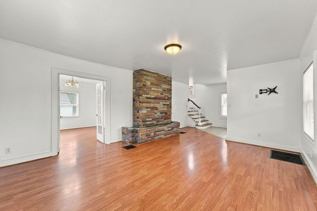 2146 Leonard Avenue, Columbus, OH 43219
