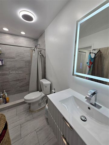 6070 W 18th Ave 306, Hialeah, FL 33012