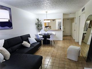 6070 W 18th Ave 306, Hialeah, FL 33012