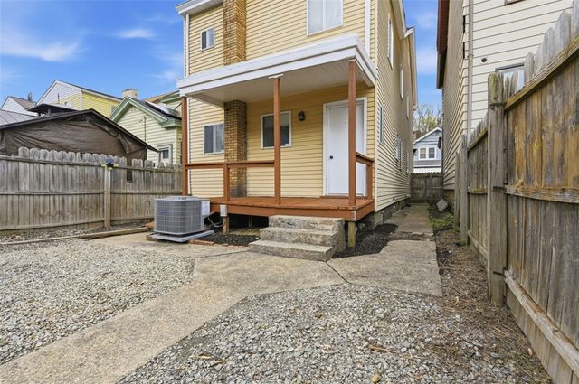75 Wilson St, Etna, PA 15223
