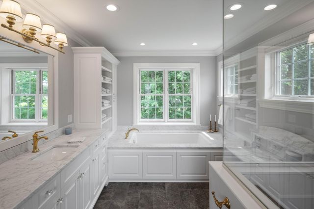 3698 Woodland Cove Parkway, Minnetrista, MN 55331