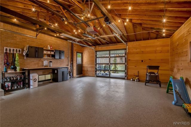 107 Patricia Drive, West Seneca, NY 14224