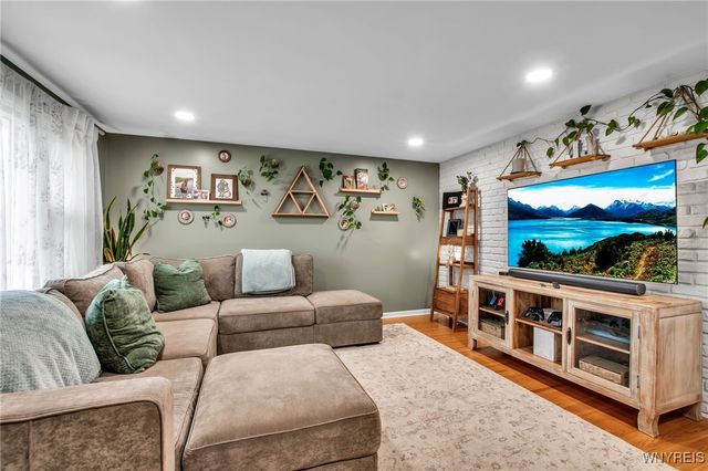 107 Patricia Drive, West Seneca, NY 14224