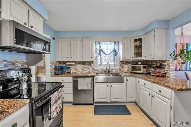 107 Patricia Drive, West Seneca, NY 14224