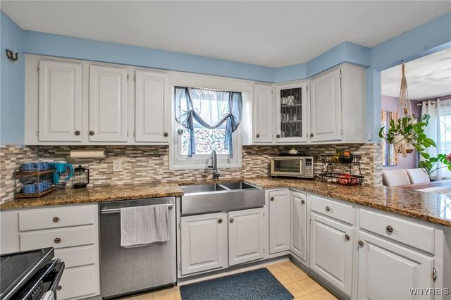 107 Patricia Drive, West Seneca, NY 14224