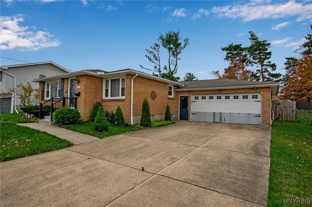 107 Patricia Drive, West Seneca, NY 14224