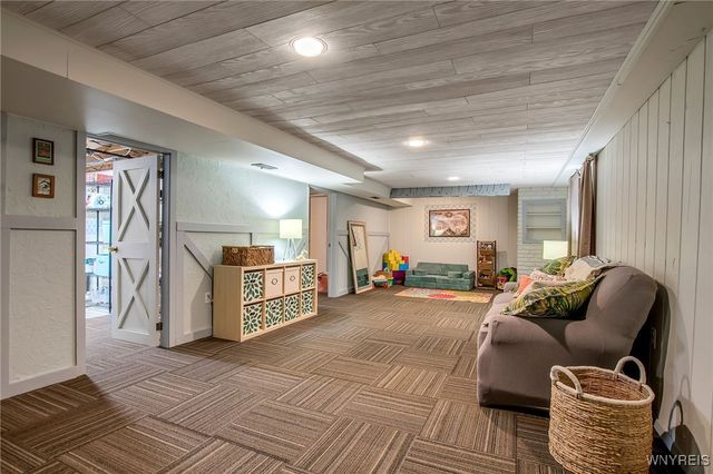 107 Patricia Drive, West Seneca, NY 14224