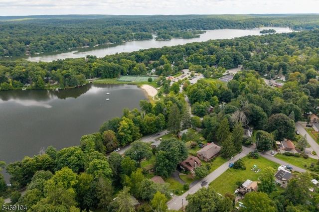 4 Cohocton Rd, Vernon Twp., NJ 07422