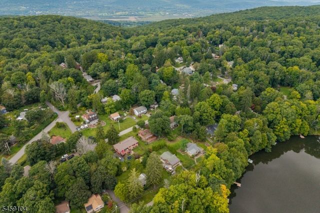 4 Cohocton Rd, Vernon Twp., NJ 07422