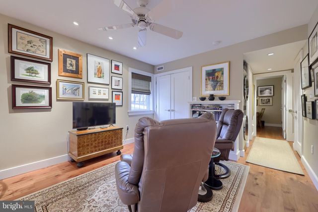 357 VALLEYBROOK DR, Lancaster, PA 17601