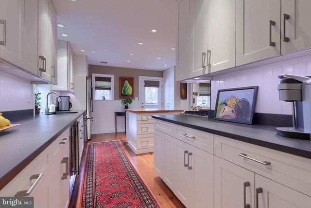 357 VALLEYBROOK DR, Lancaster, PA 17601