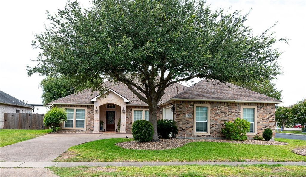 7601 Bon Soir, Corpus Christi, TX 78414