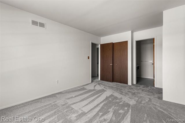 30268 Southfield Road 226, Southfield, MI 48076