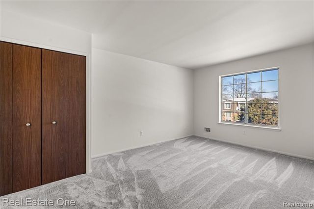 30268 Southfield Road 226, Southfield, MI 48076