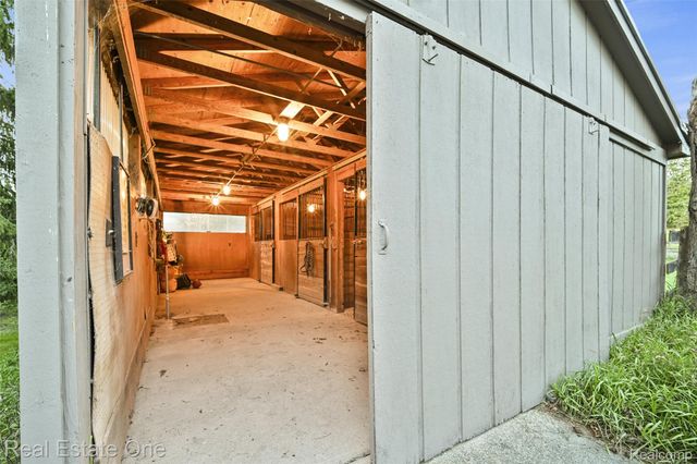 895 Rowe Road, Milford Charter Township, MI 48380