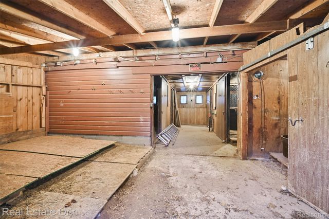895 Rowe Road, Milford Charter Township, MI 48380