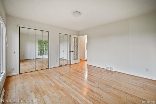 895 Rowe Road, Milford Charter Township, MI 48380