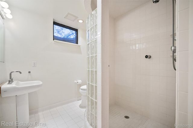 895 Rowe Road, Milford Charter Township, MI 48380