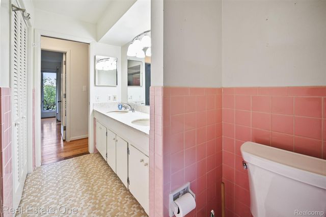 895 Rowe Road, Milford Charter Township, MI 48380
