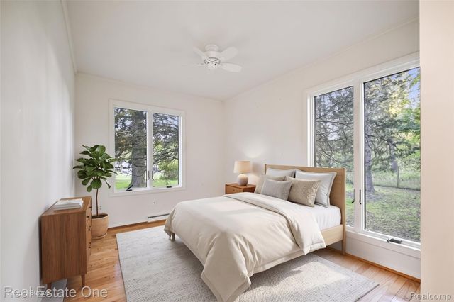 895 Rowe Road, Milford Charter Township, MI 48380