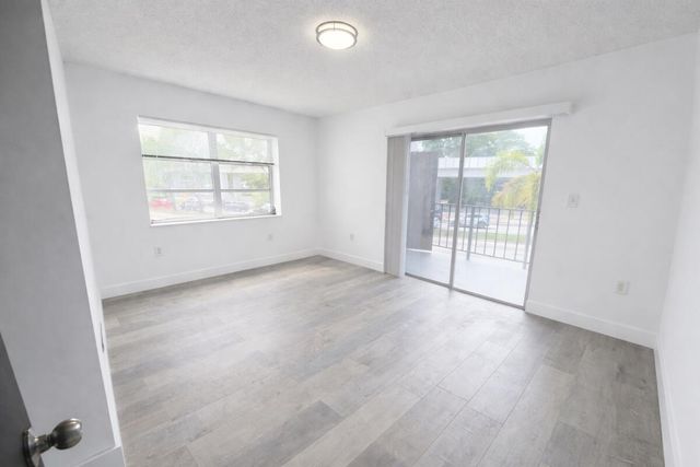 3300 S Dixie Highway 503, Miami, FL 33133