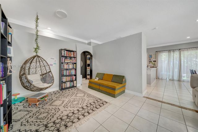 1531 SW 194th Ter, Pembroke Pines, FL 33029