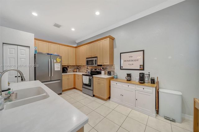 1531 SW 194th Ter, Pembroke Pines, FL 33029