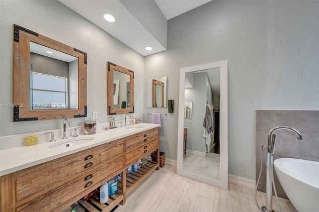 1531 SW 194th Ter, Pembroke Pines, FL 33029