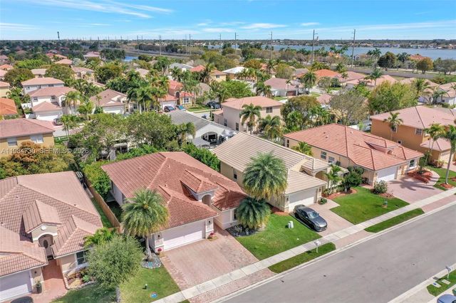 1531 SW 194th Ter, Pembroke Pines, FL 33029