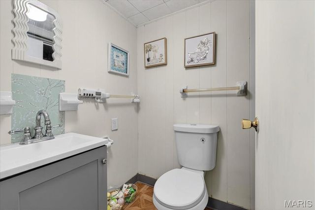 4348 Chippewa Street, St Louis, MO 63116