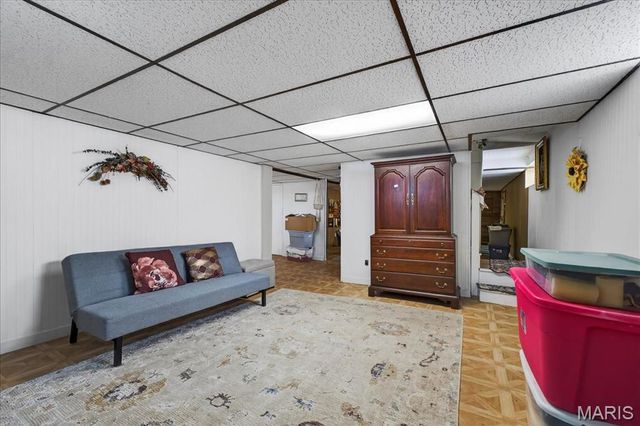 4348 Chippewa Street, St Louis, MO 63116