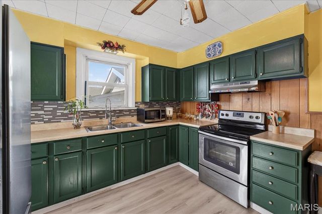 4348 Chippewa Street, St Louis, MO 63116