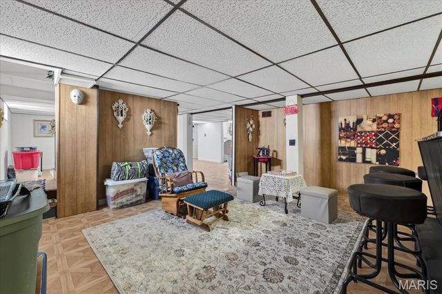 4348 Chippewa Street, St Louis, MO 63116