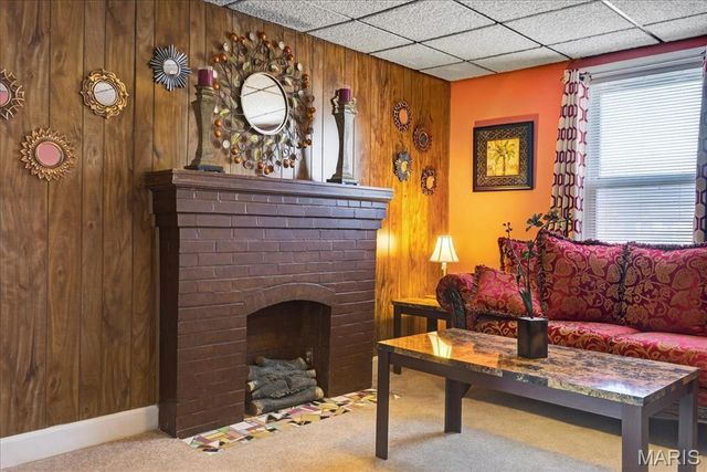 4348 Chippewa Street, St Louis, MO 63116