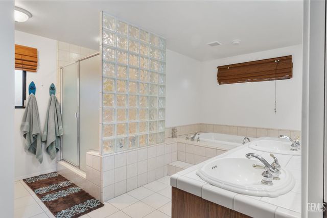 6508 Landfair Drive, Bakersfield, CA 93309