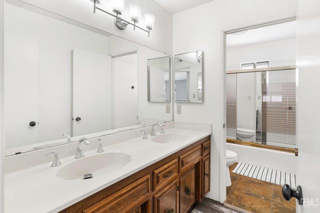 6508 Landfair Drive, Bakersfield, CA 93309