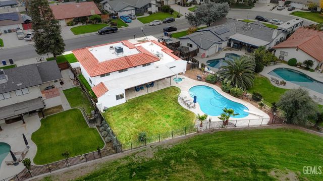 6508 Landfair Drive, Bakersfield, CA 93309