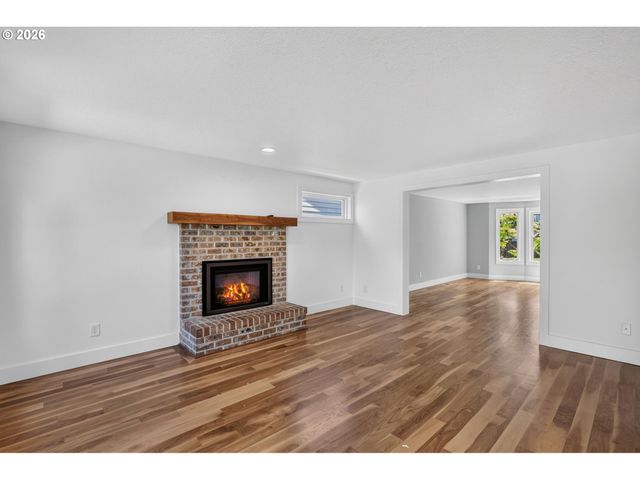 16217 Nw BARKTON Ct, Beaverton, OR 97006