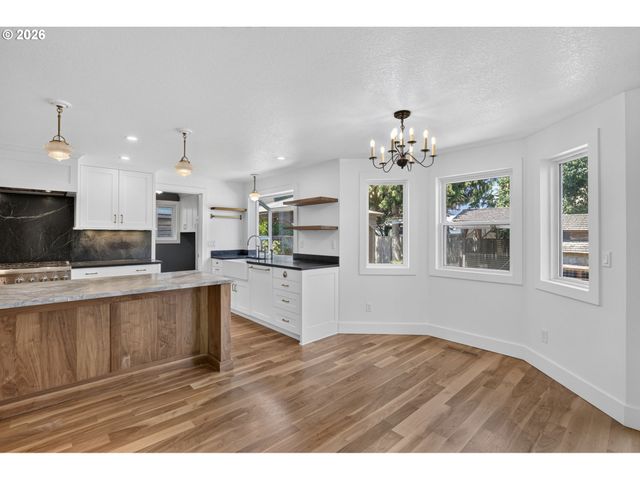 16217 Nw BARKTON Ct, Beaverton, OR 97006